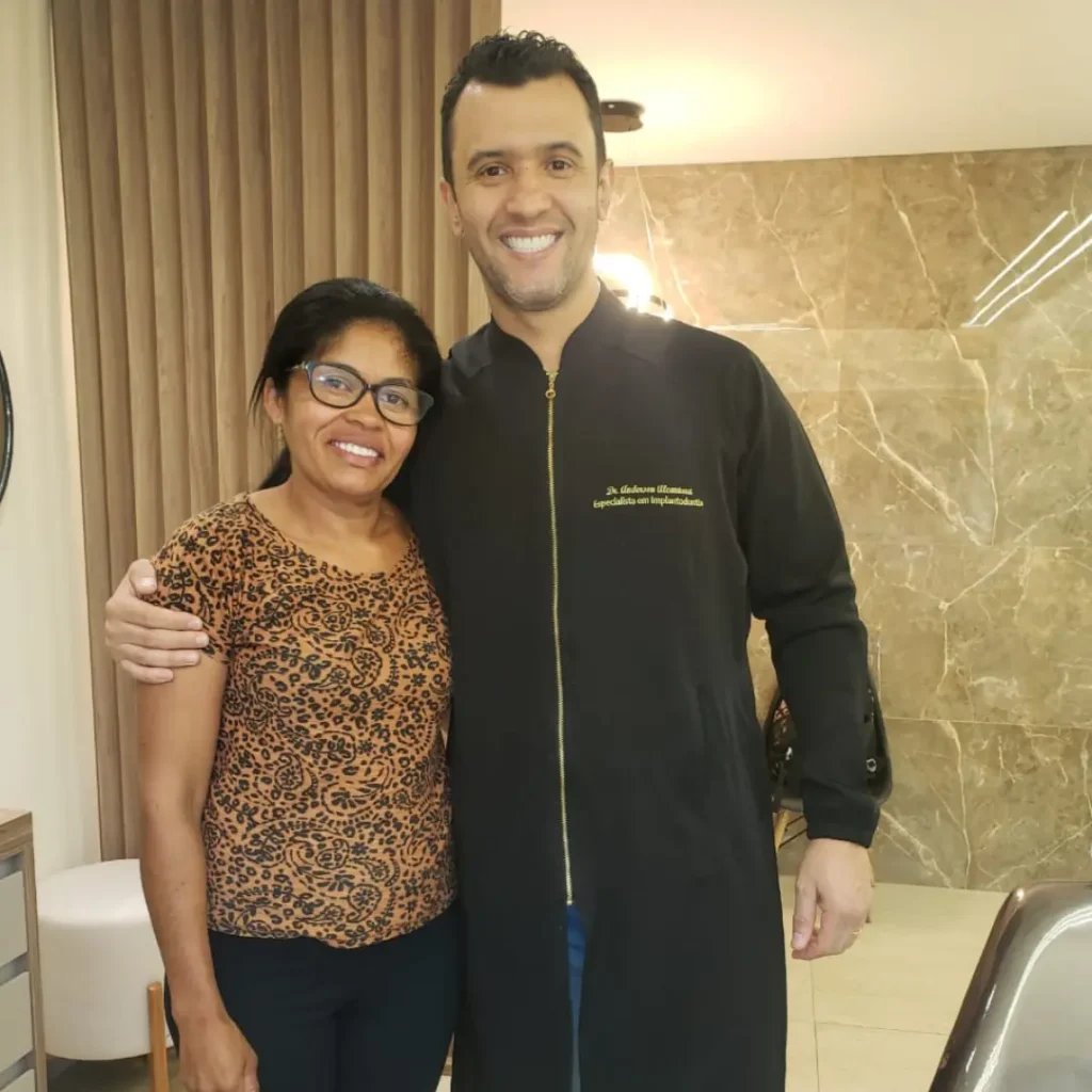 Implante dentário em diadema - Universo do Sorriso
