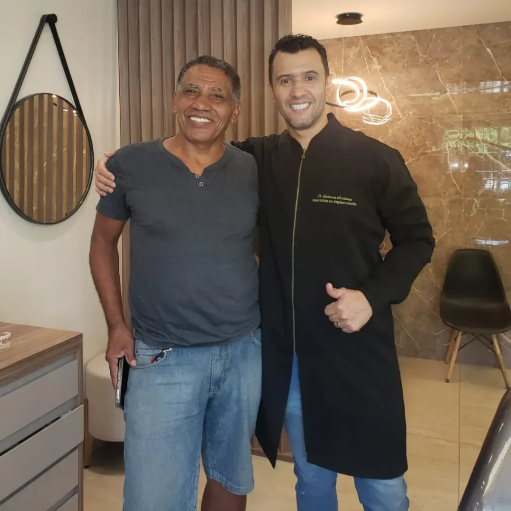 Implante dentário em diadema - Universo do Sorriso